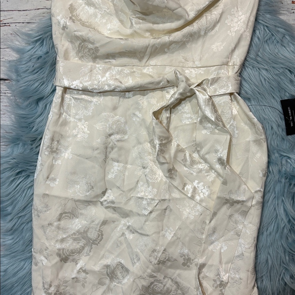 NWT Lulus Modern Passion Ivory Floral Satin Jacquard Ruffled Midi Dress - Picture 8 of 9